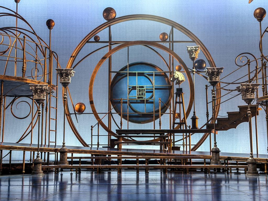 Set of MIDSUMMER NIGHT'S DREAM