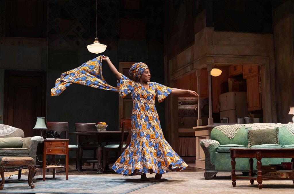  Raisin in the Sun Saran Evelyn Bakari. Photo by Jenny Graham.